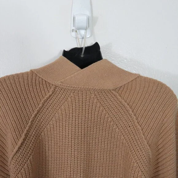 Brochu Walker size XS V Neck Wool Blend Sweater Ragaln Tan Knit Pullover Relaxed